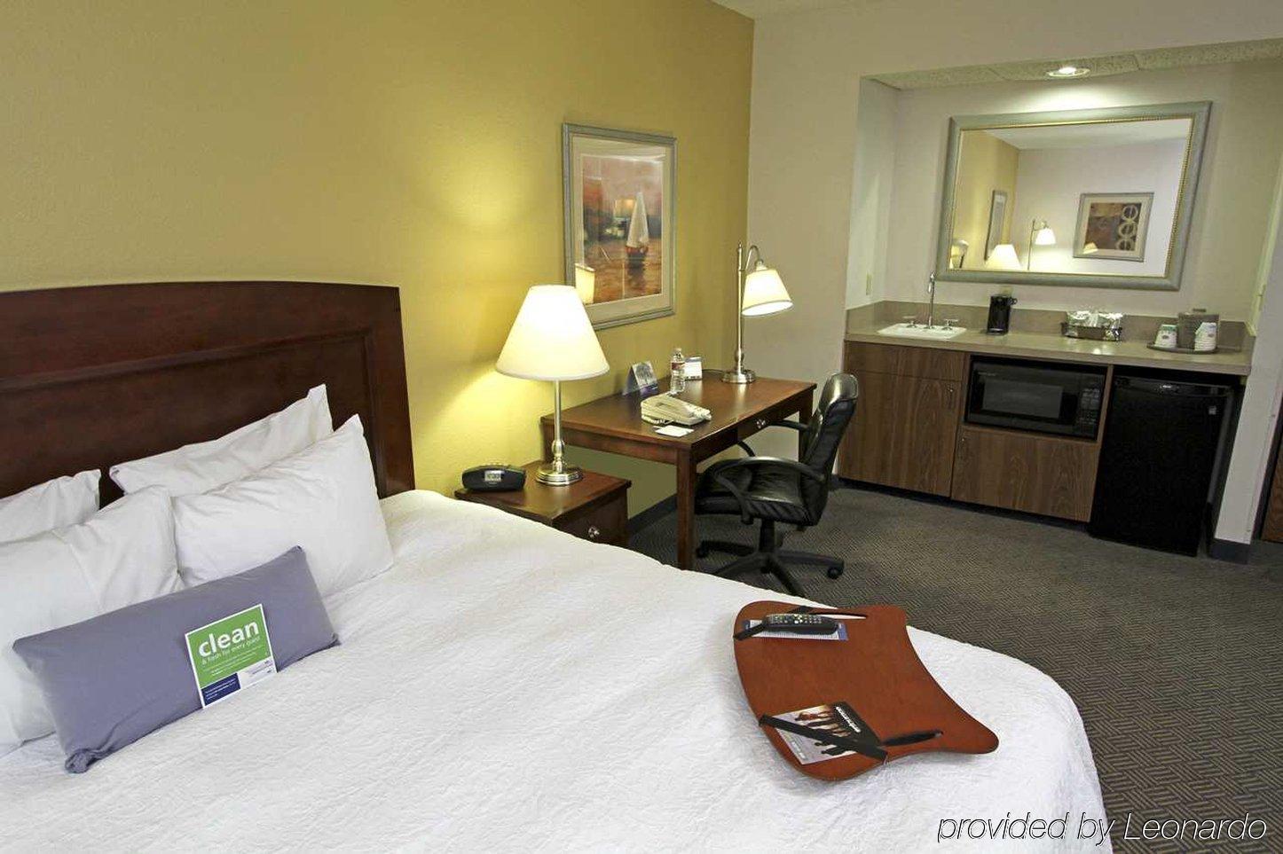 Hotel Western West Airport